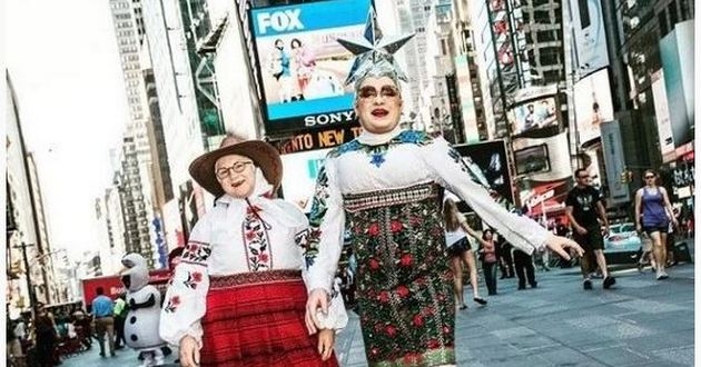 Новый хит Верки Сердючки «Make It Rain Champagne» взбудоражил сеть (Видео)