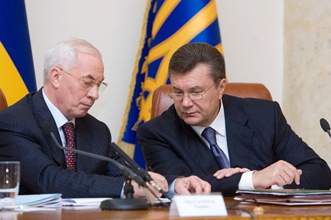 РосСМИ синхронно взялись поливать грязью беглых украинских чиновников