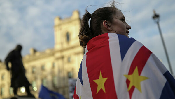 Британия официально вышла из ЕС: все подробности, фото и видео