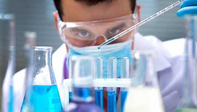 Израиль и США создали вакцину от коронавируса: спасет ли она от смертельной болезни