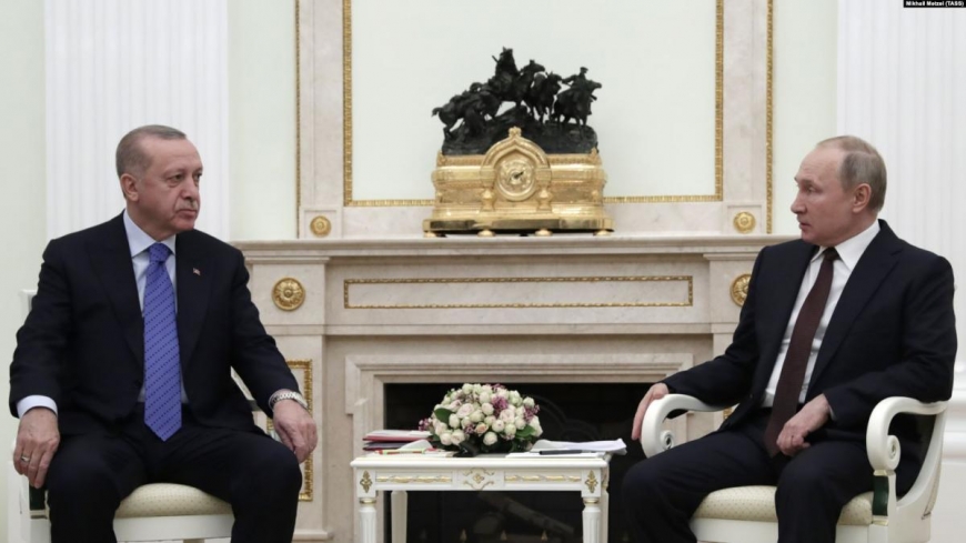 Совпадение? Путин исподтишка потоптался по гордости Эрдогана