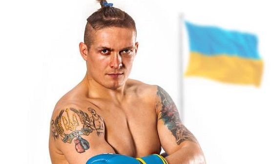 "Вот он миленький, родной": Усик показал, чей Крым