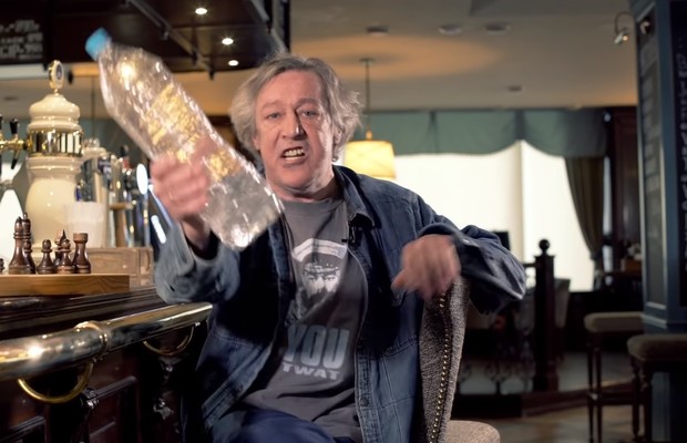 Пусть пристрелят меня: Михаил Ефремов прочитал жесткие стихи про "закручивание гаек" в России