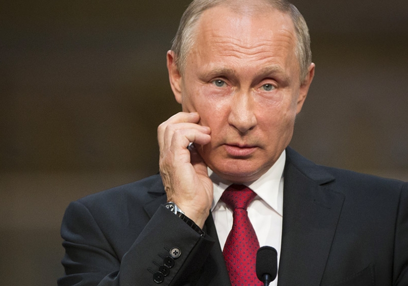 Дела Путина все хуже. Что коронавирус творит в России