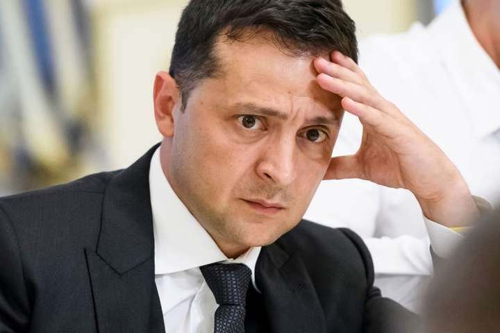Зеленский приносит несчастье, он понял, в какую беду влез.
