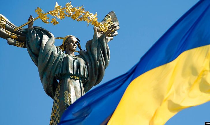 Государство Украина надо строить практически с нуля