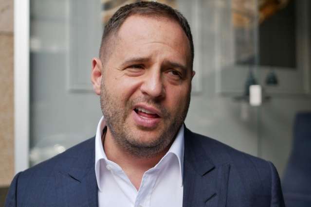 Хуже дурака только дурак с инициативой, особенно законодательной или переговорной