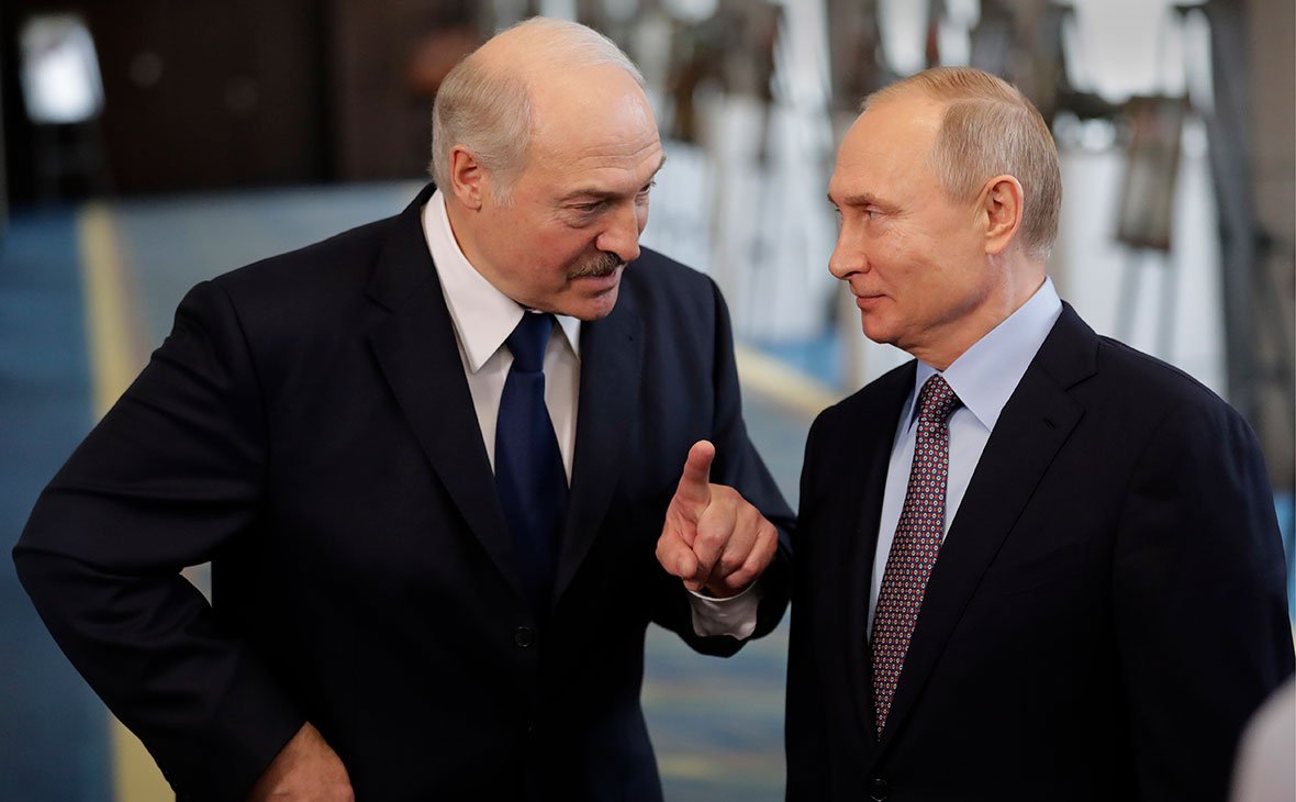 Лукашенко потребовал снизить цену на газ: Путин публично отказал