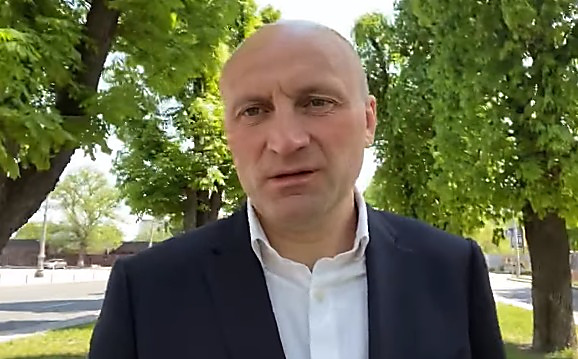 Вам на местных выборах в Черкассах ловить нечего: мэр Черкасс жестко ответил Зеленскому за бандита