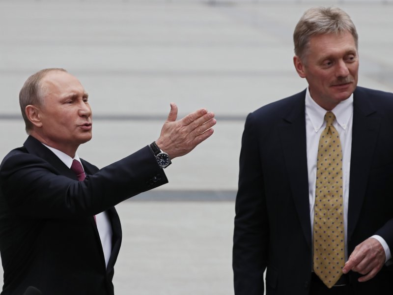 Пескова заразила коронавирусом человекоподобная мышь? Путин бьет тревогу (В.Рыбников)