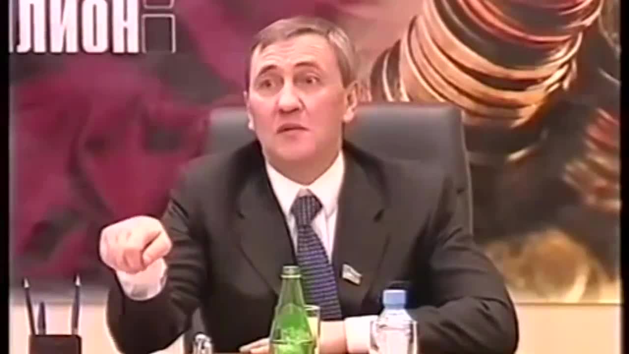 "Пришельцы из космоса-2": нормальный пассажир, или Зеленский едет в Магадан