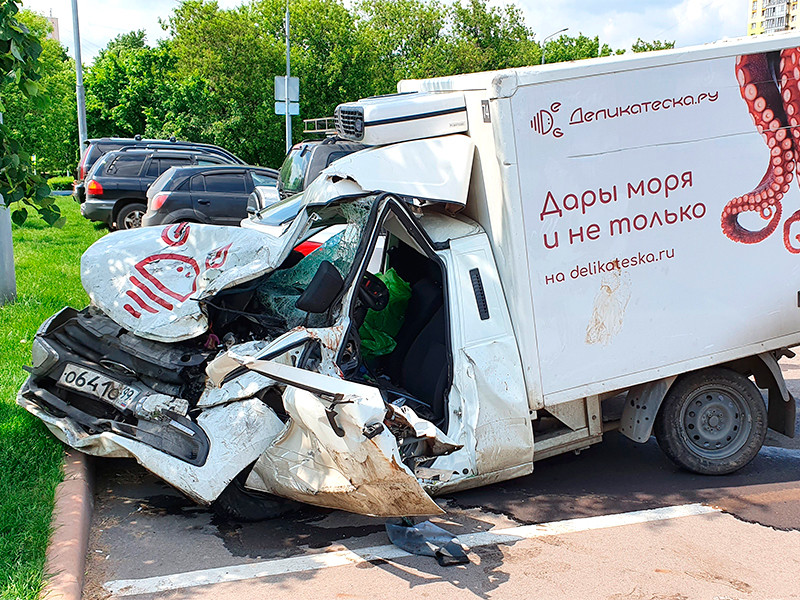 Семья погибшего в ДТП Сергея Захарова отказалась принять извинения Михаила Ефремова