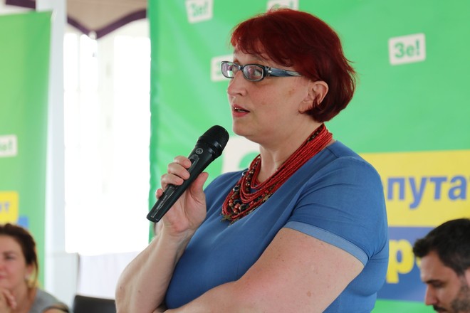 Оскандалившаяся "слуга" Третьякова обвинила родственников пропавших без вести на Донбассе в обмане из-за "больших денег"