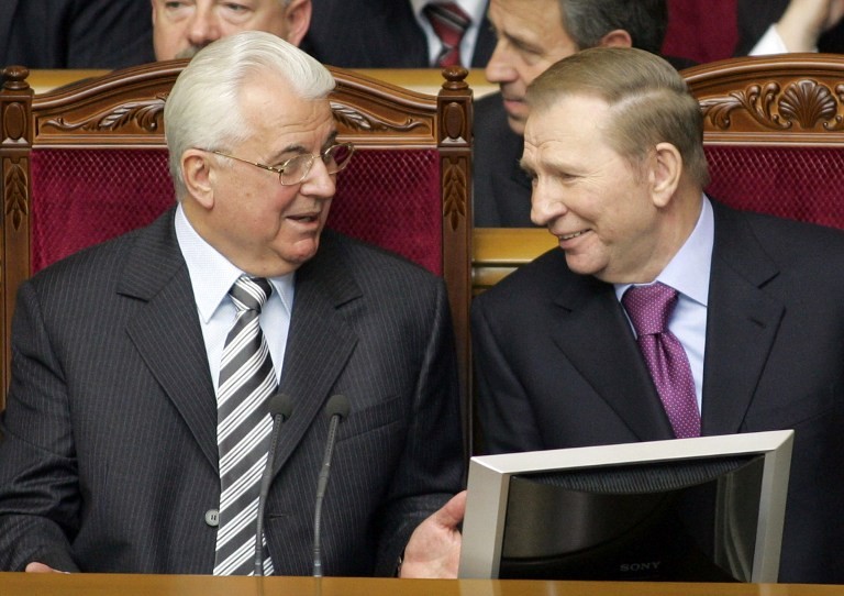 Поставь сейчас Зеленский кума Путина в ТКГ – ему сожгли бы офис, поэтому выбрали человека, который обязан Медведчуку всем