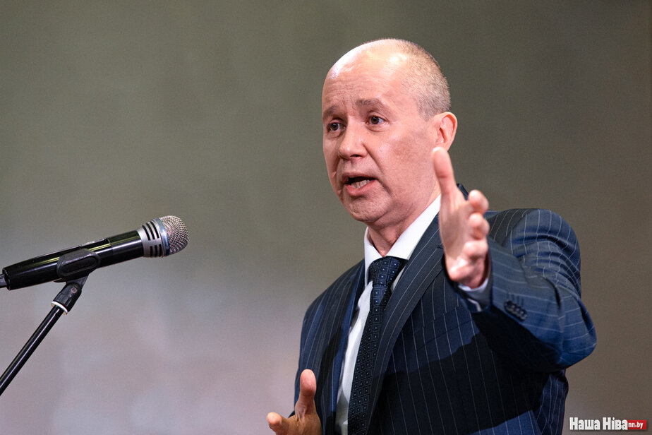 Экс-кандидат в президенты Беларуси Цепкало не смог четко ответить на вопрос "Чей Крым"