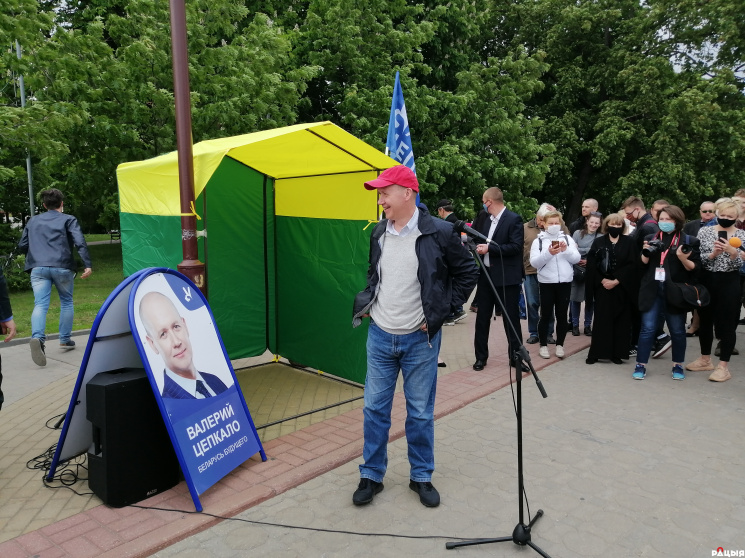 Бежавший в Украину "кремлевский ставленник"  Валерий Цепкало написал письмо Путину