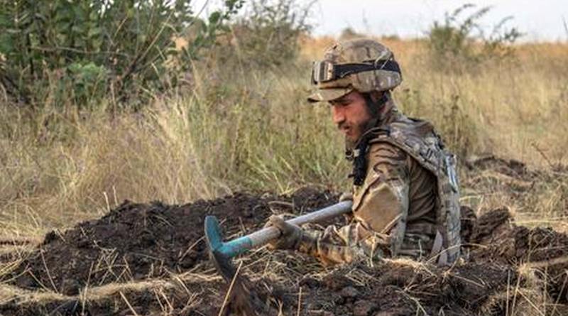 Армию стремительно трансформируют в небоеспособную дорогую содержанку