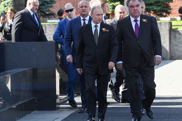 "Отечество от Бреста до Владивостока"