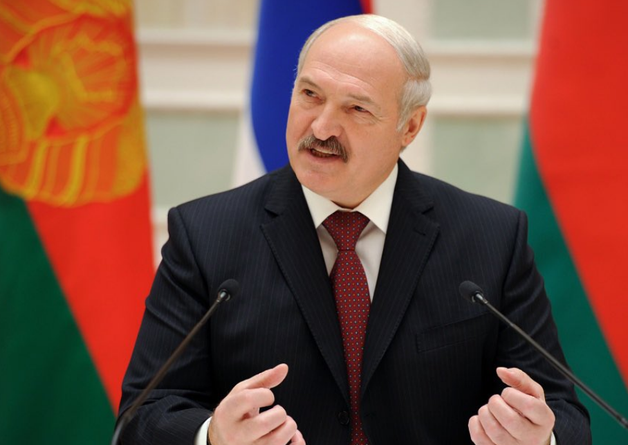 Лукашенко в интервью росСМИ передал послание "старшему брату" Путину: "Следующей будет Россия"