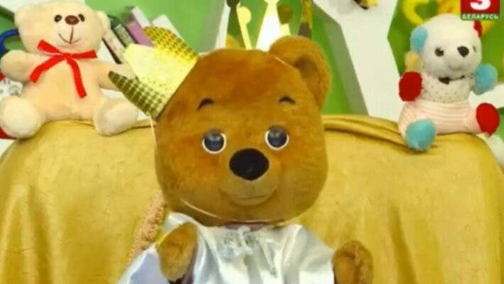 В Беларуси на госТВ разыграли с куклами "свержение Лукашенко": видео