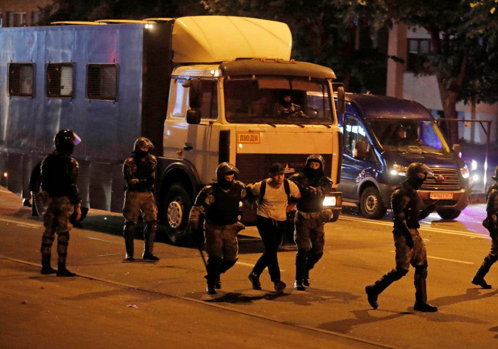 Экс-силовики о событиях после выборов в Беларуси: Получили оружие и боевые патроны, приказы — устные