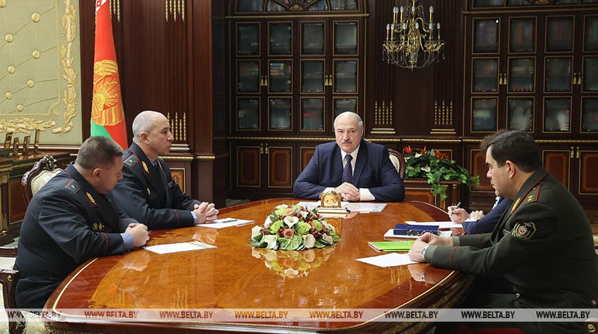 Лукашенко пообещал и впредь отдавать приказы о жестких разгонах протестующих (Видео)