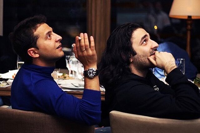 Зеленский и его друг Сарик схожи в одном: говоря о войне и гибели людей, они оба не произнесли слово "Россия"