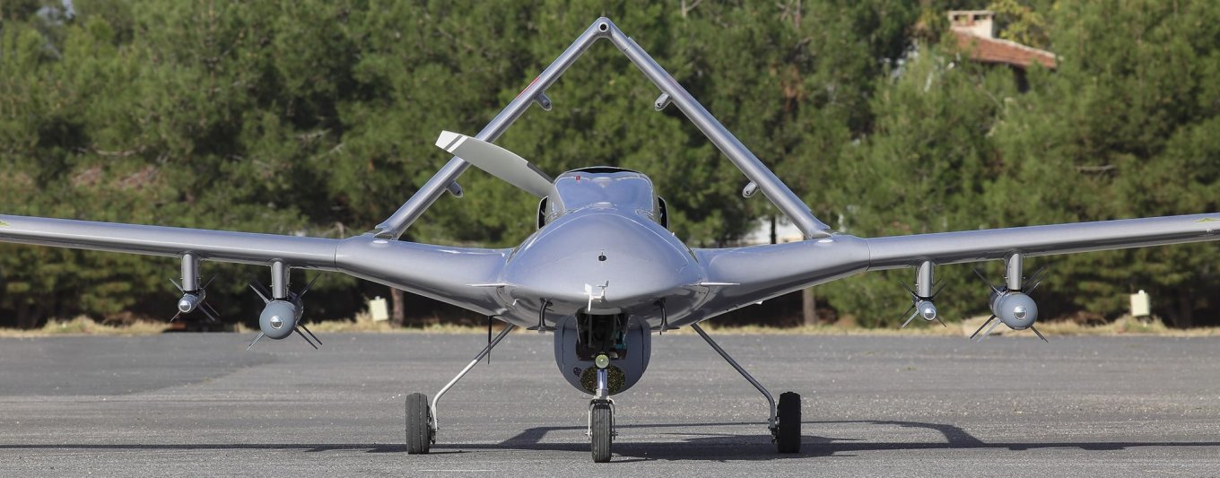 Украина закупит до конца года ударные дроны Bayraktar TB2: что известно