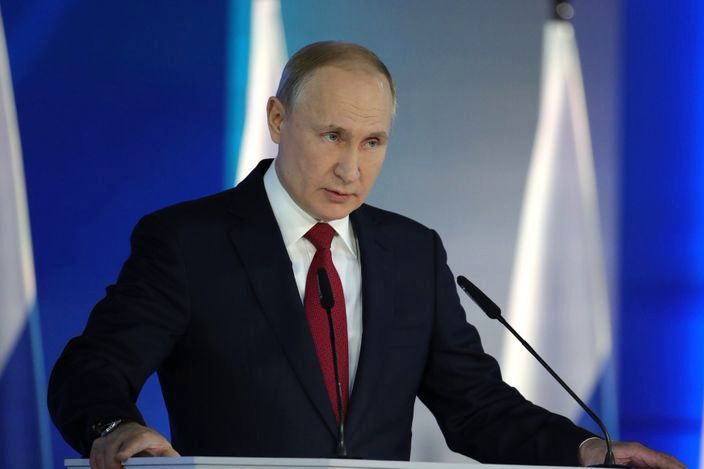 Путин "подарил" россиянам на Новый год пакет законов-ограничений: к чему готовится президент РФ