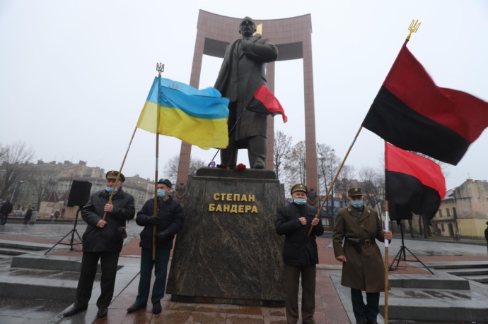 Во Львове отметили день рождение Бандеры, а в Киеве прошло факельное шествие