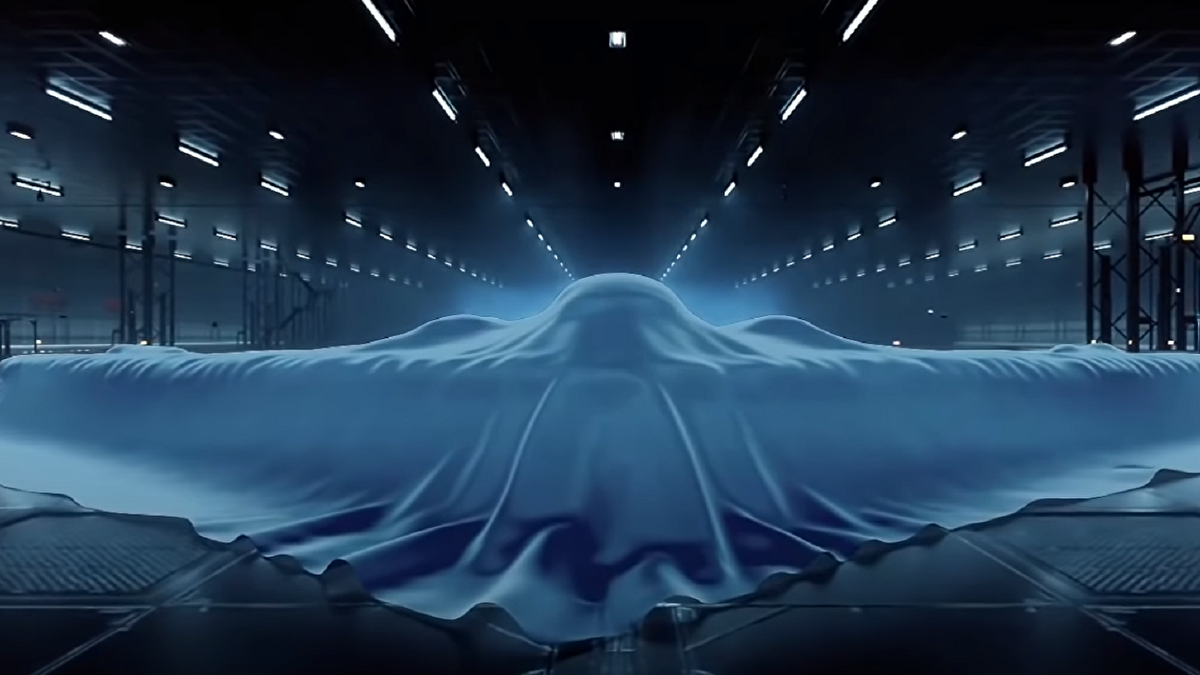 Китай впервые на официальном уровне показал облик своего перспективного стратегического бомбардировщика-"невидимки". ВИДЕО