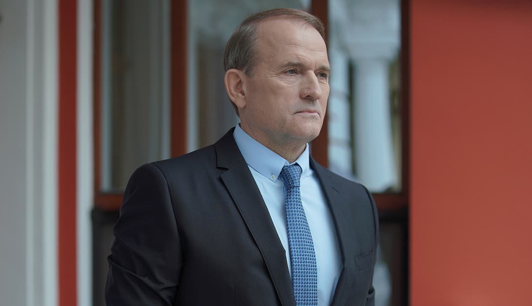 СМИ: Кремль отдает контроль над предприятиями ОРДЛО Медведчуку