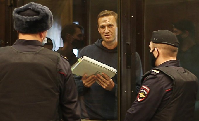 ⚡ Навальный на суде – о Путине: был Ярослав Мудрый, а у нас будет Владимир Отравитель трусов (Видео)