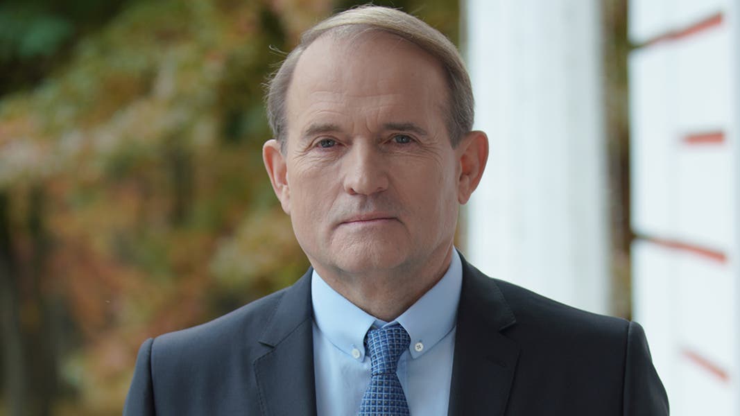 Медведчук заявил, что блокировать его телеканалы Зеленского убедили из-за рубежа