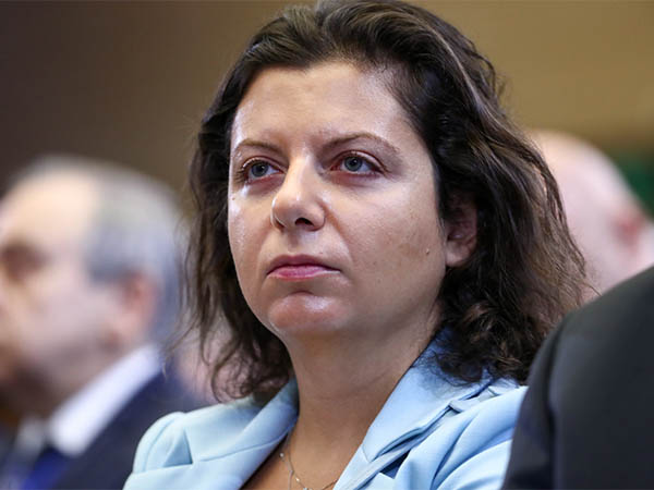 Роспропагандистка-миллионерша призвала миллионы нищих рассеянцев не ныть и терпеть (Видео)