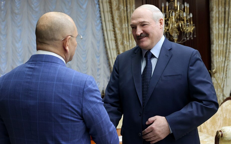 Зачем депутат Зеленского встречался с узурпатором Лукашенко