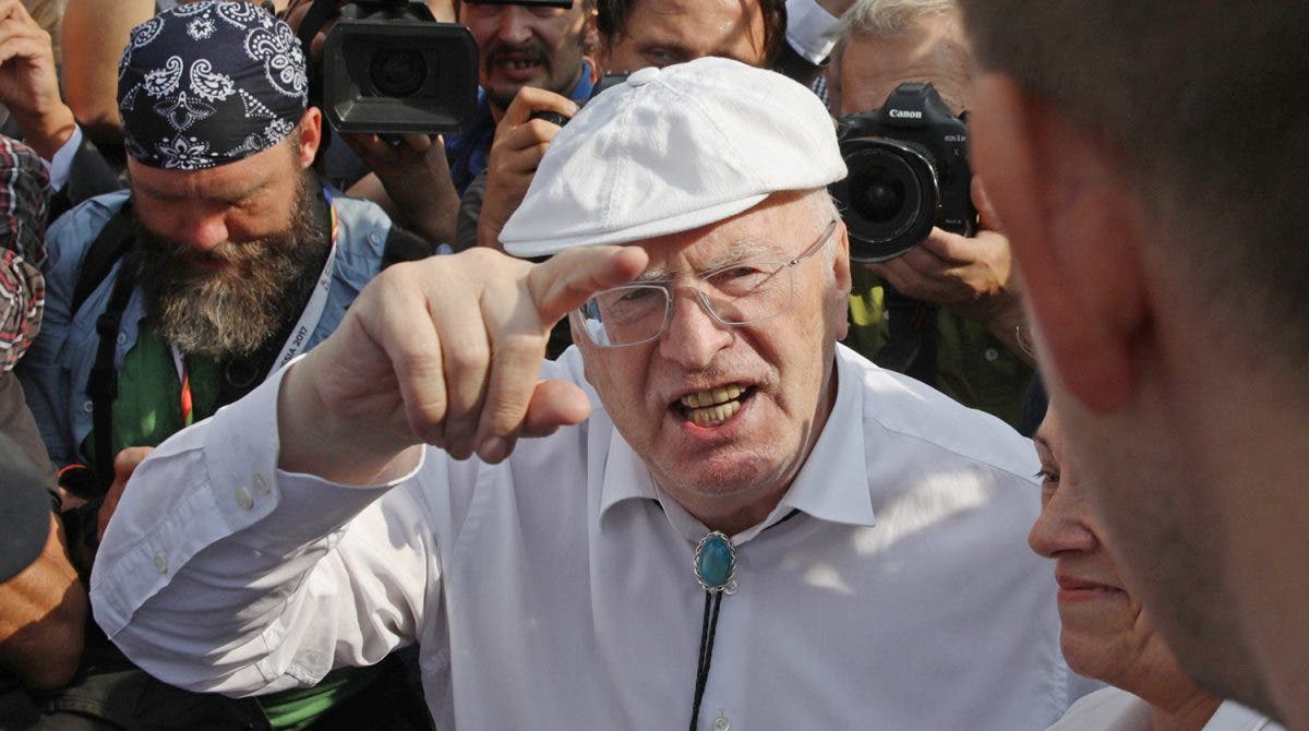 Дурачок Жириновский пообещал 10 миллионов рублей тому, кто «воткнет российский флаг над Киевом» (Видео)