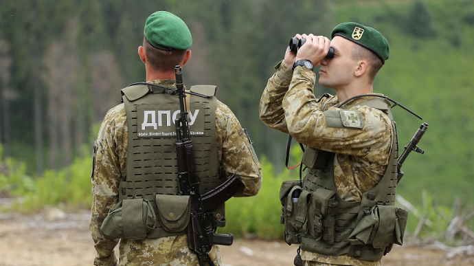 На границе с Россией совершили нападение на украинских пограничников