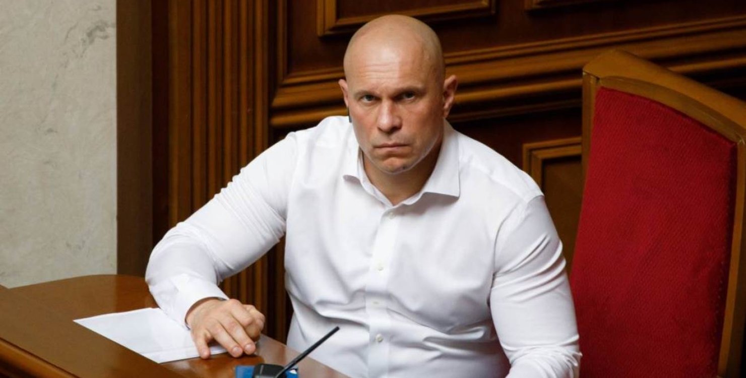 "Затравлю этих мл*дей в судах", — Кива про расследование о "золотых слитках" (видео)