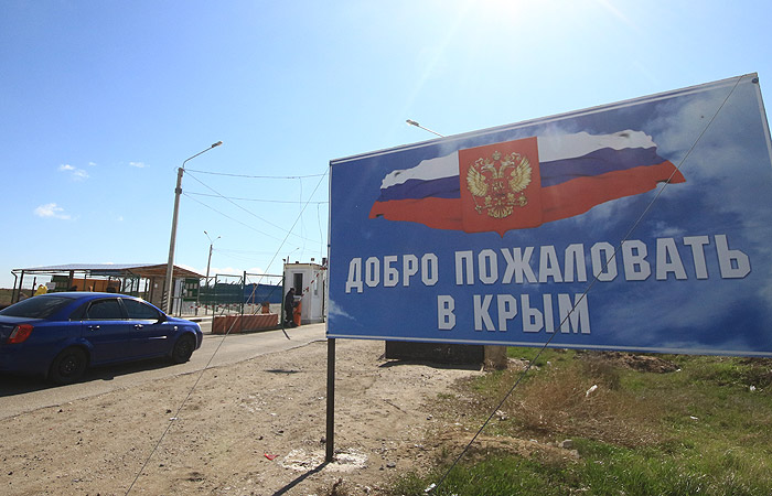 Не хватает врачей, страдают даже дети: жители Крыма рассказали о проблемах из-за переехавших к ним россиян