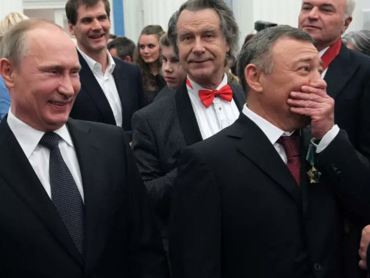 Были бедными, а стали нищими: у почти 50% жителей РФ полностью отсутствуют сбережения