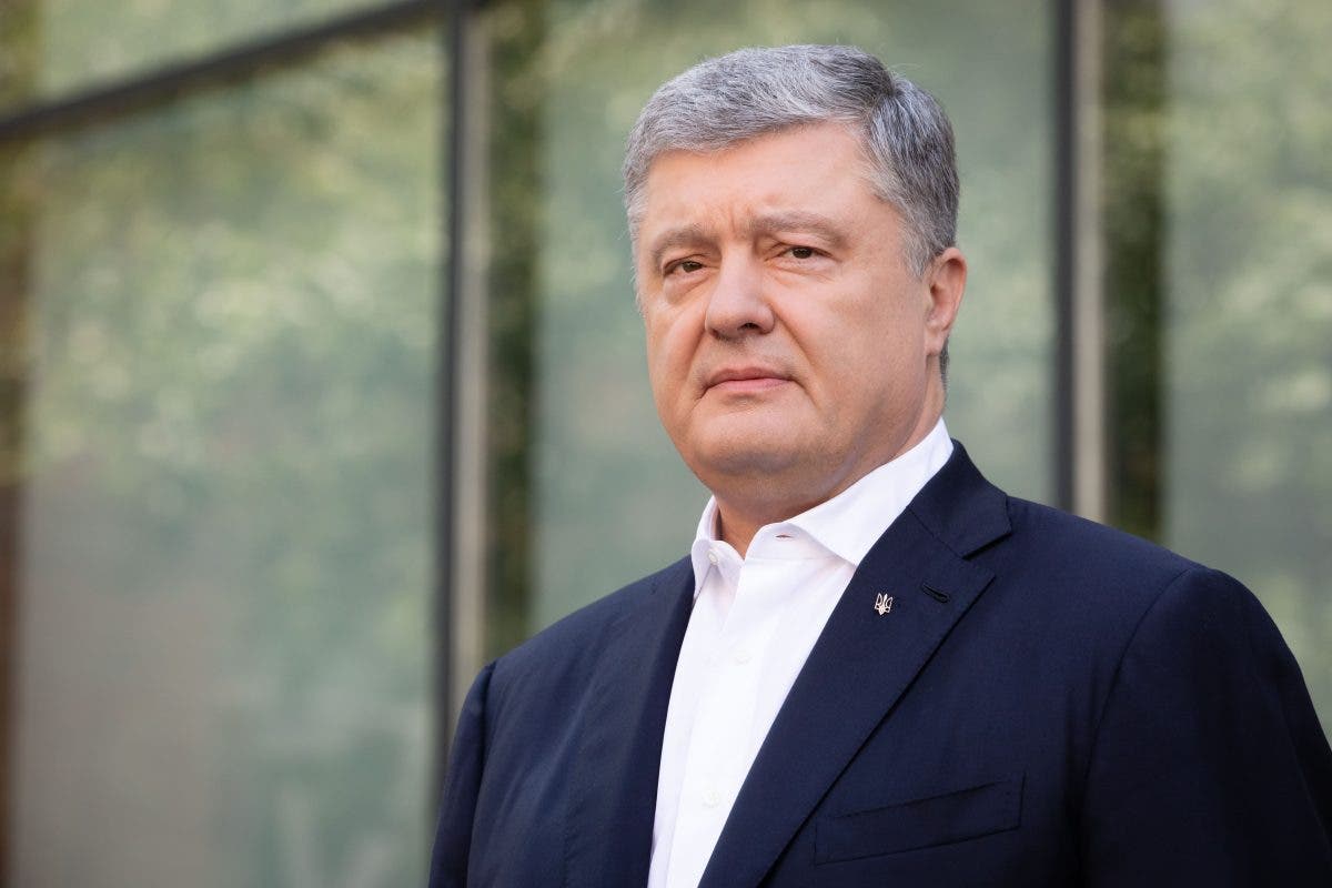 Харьковчанин с татуировкой «Кернес жив» сделал еще одну с Порошенко за решеткой