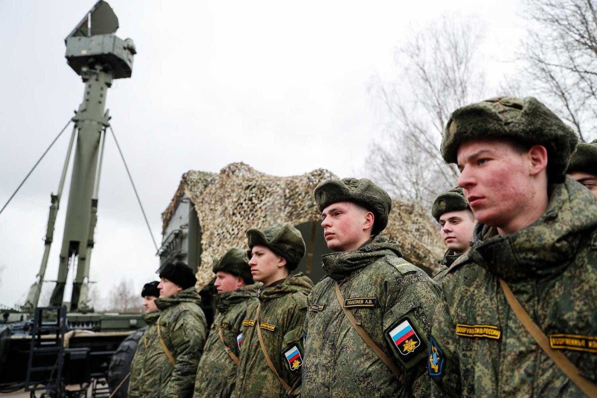 Экс-командир «Азова»: К агрессии РФ готовится весь мир, кроме Украины