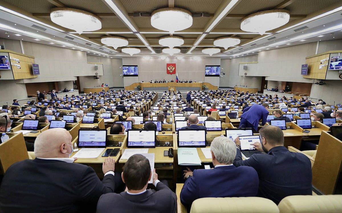 «Единая Россия» просит Путина начать поставки оружия боевикам на Донбассе