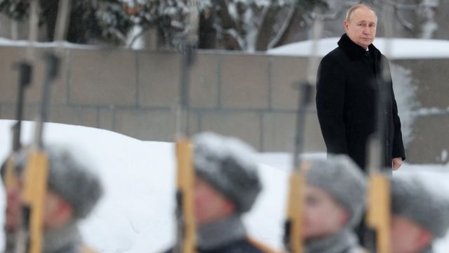 ПУТИН И КЛАДБИЩЕ