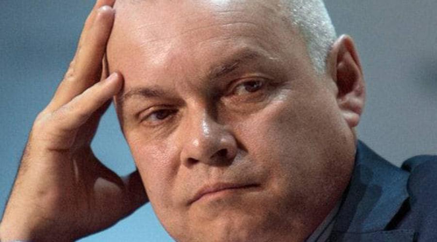 Превратности судьбы: невесткой пропагандиста РФ и гомофоба Киселева оказалась актриса фильмов для взрослых.