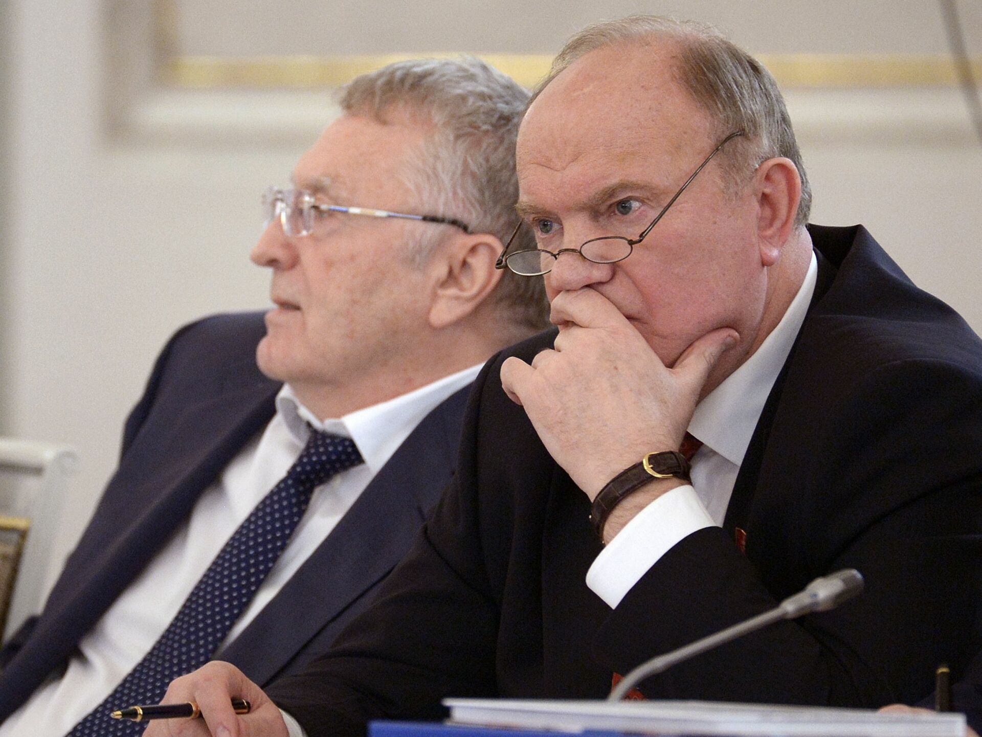 Компания Жириновскому: госпитализирован главный коммунист России Зюганов