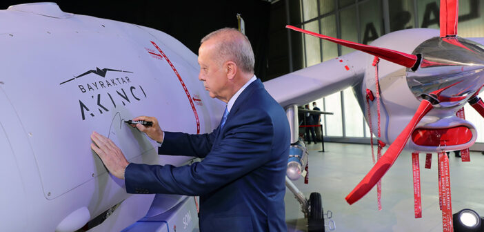 Истребители танков. Получит ли украинская армия Bayraktar Akıncı на замену Су-25