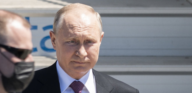 А теперь прикиньте, каково ему. Понимать, что тебе теперь не будет на Земле места роднее, чем бункер в Алтае
