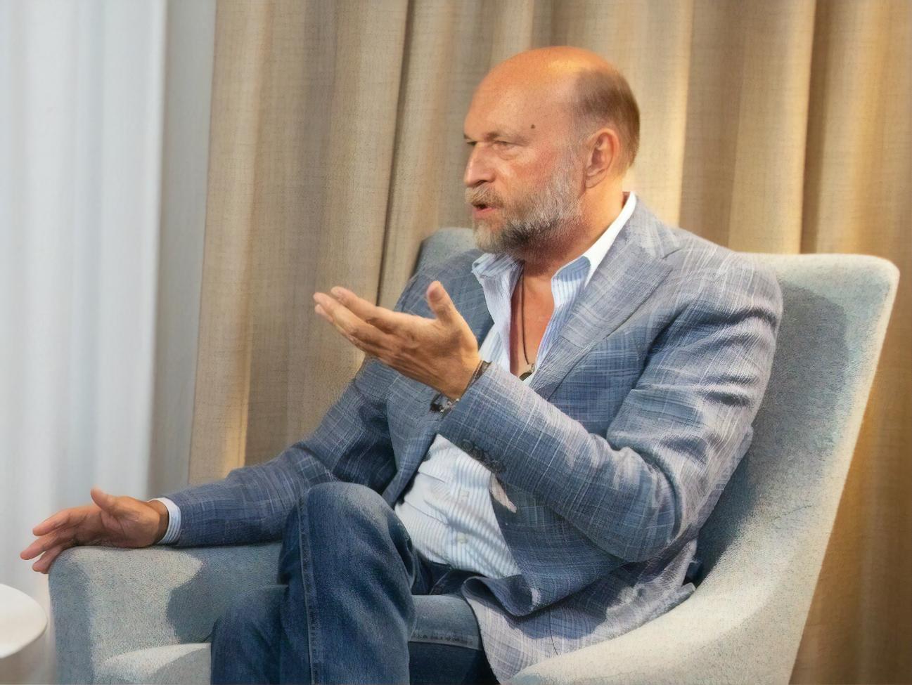 "Сегодня ближайший круг Путина говорит о нем то, что говорят на площадях Украины!" Миллиардер Пугачев спрогнозировал "дворцовый переворот" в России